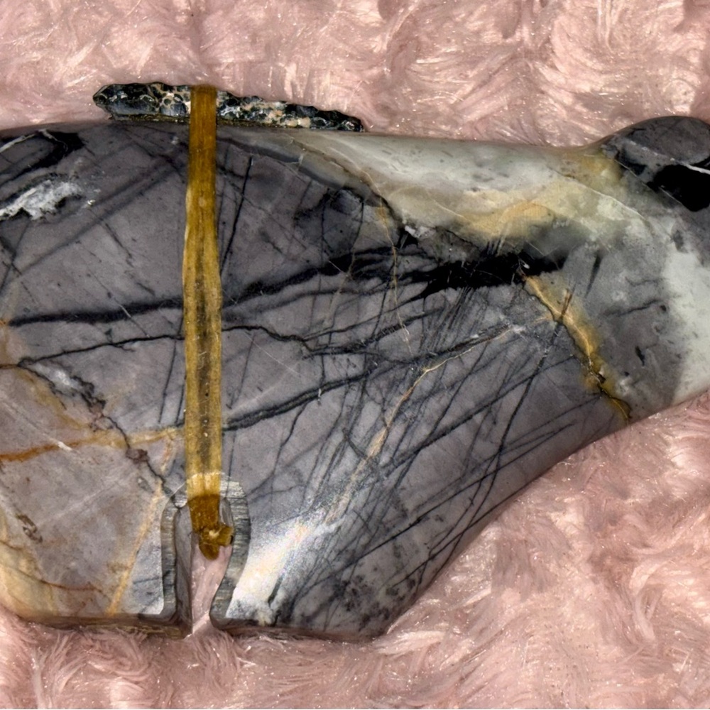 Picture Jasper Inuit - Picture 2 of 5